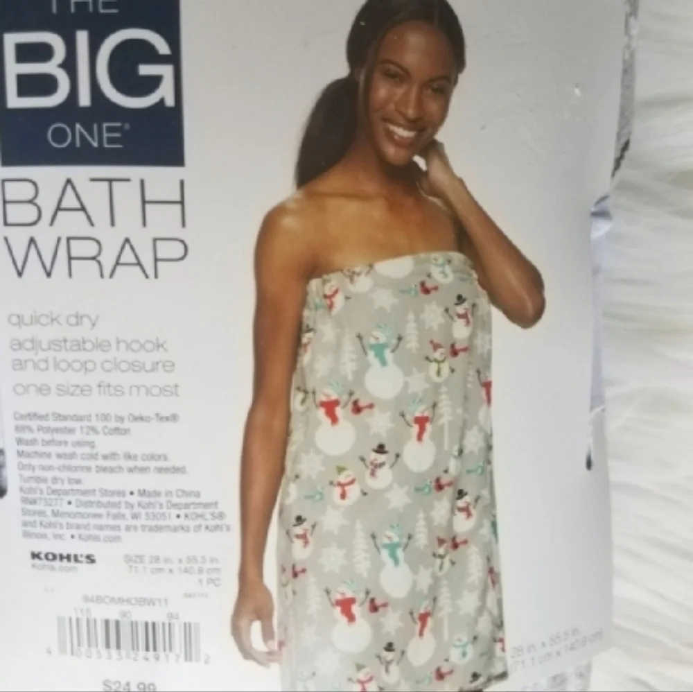 The big one Holiday snow man Snow Flakes Print bath wrap